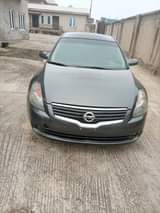 A picture of Altima nisson 2 5 S