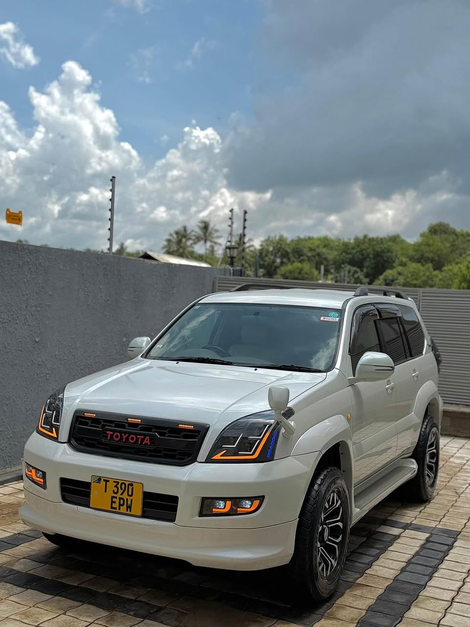 A picture of TOYOTA LANDCRUISER PRADO TX EPW PRICE 68M 0765242424 Call WhatsApp