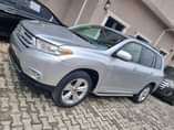 A picture of Reg 09 thumbstart Toyota Highlander Upgraded to 2013 model with