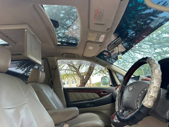A picture of Car price 15 5milion Toyota Alphard six Contact Year 2005