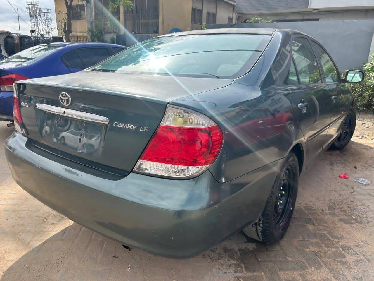 A picture of 2006 Toyota camry