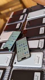 A picture of GOOGLE PIXEL 3XL USED ABROAD MINOR CRACK INFRONT 64 GB
