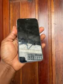 A picture of iphone 11 GB 128