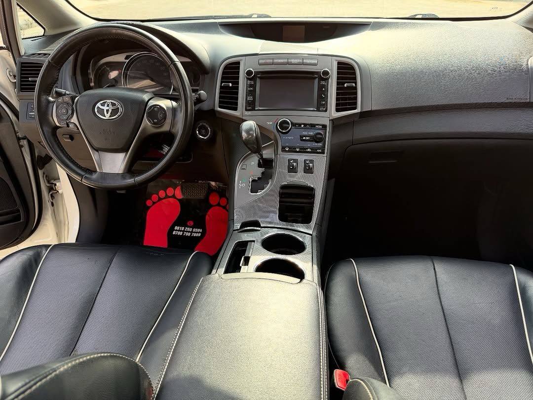 A picture of 2015 TOYOTA VENZA