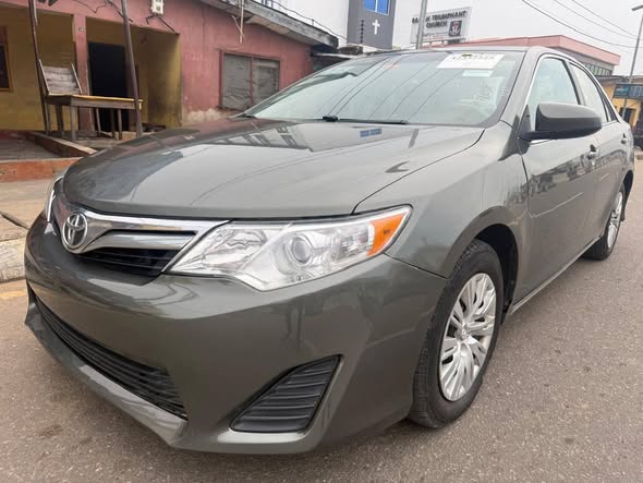 A picture of Foreign used 2013 camry xle