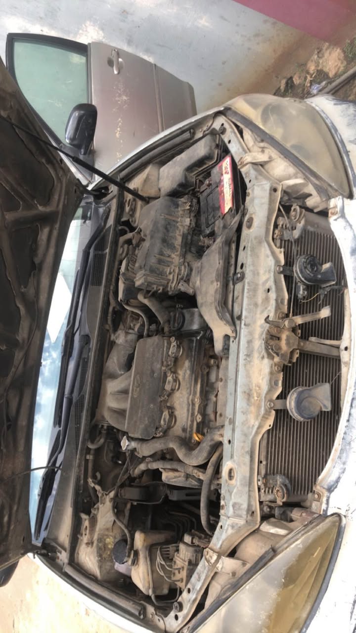 A picture of 2003 TOYOTA CAMRY LE