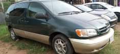 A picture of Clean Nigerian Used Toyota Sienna 2002 Super clean Fabric interior