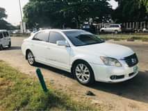 A picture of TOYOTA AVALON