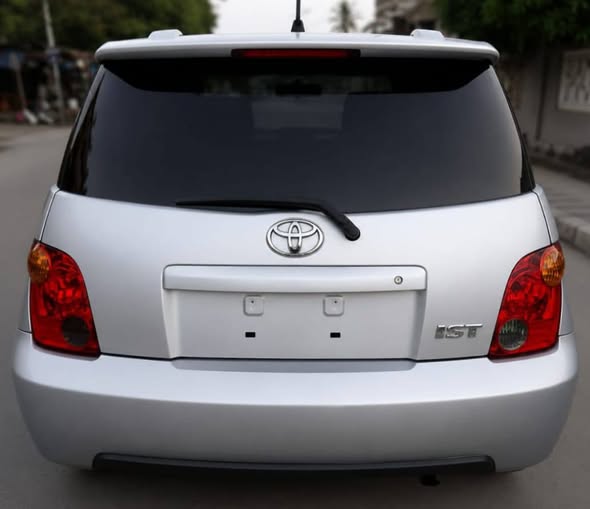 A picture of Toyota ist 0716015782