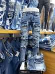 A picture of Jeans men
