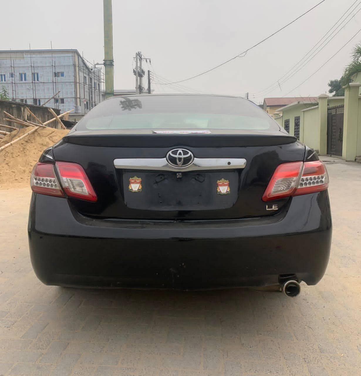 A picture of Toyota Camry le 08