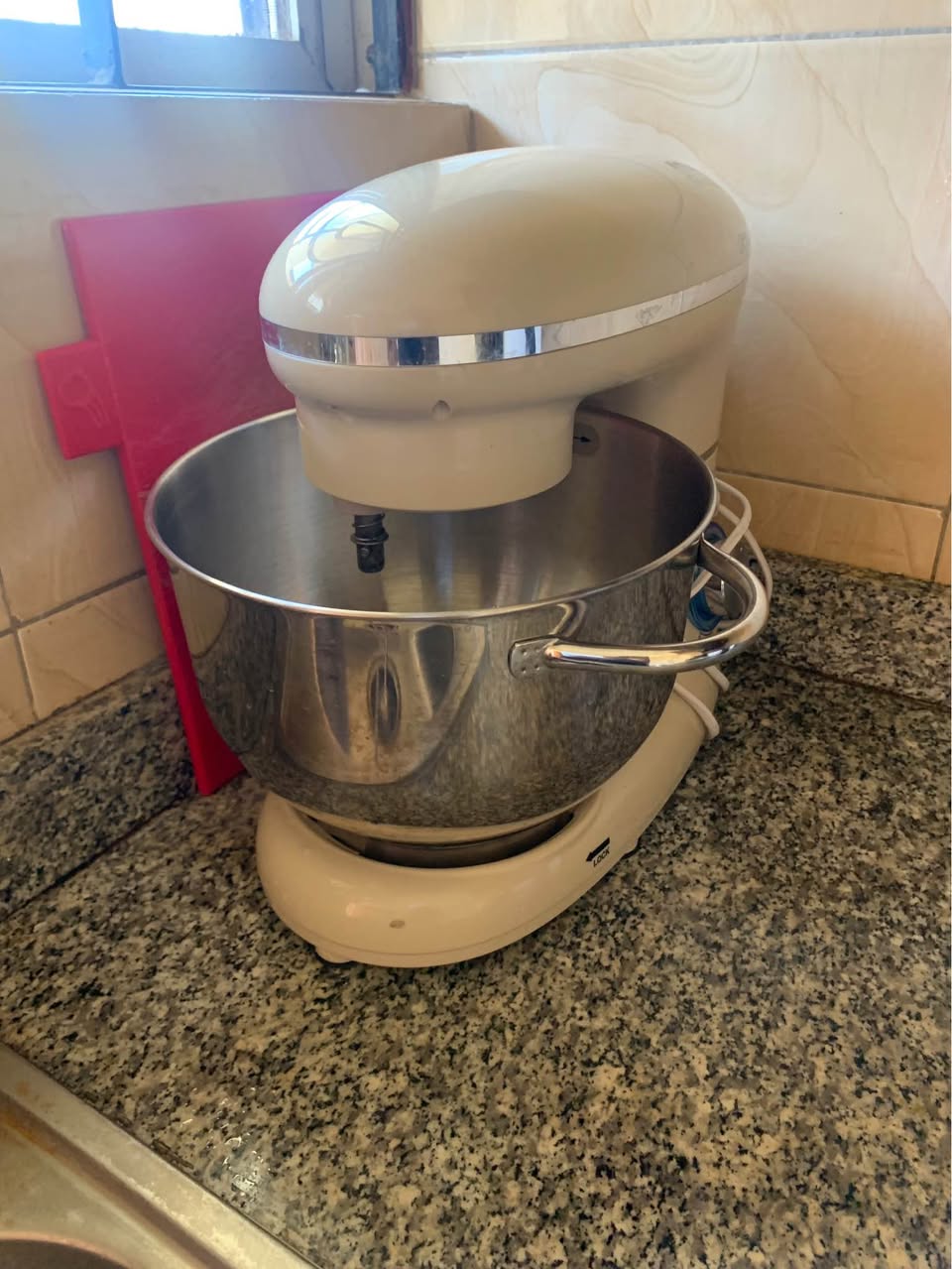 A picture of Stand mixer blender toaster