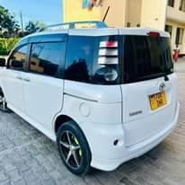 A picture of Toyota sienta