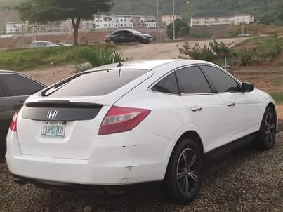 A picture of HONDA ACCORD CROSTOUR