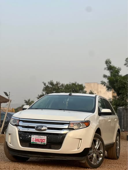 A picture of 2015 FORD EDGE