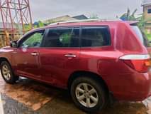 A picture of Another super neat 2008 Toyota highlander with all d functions