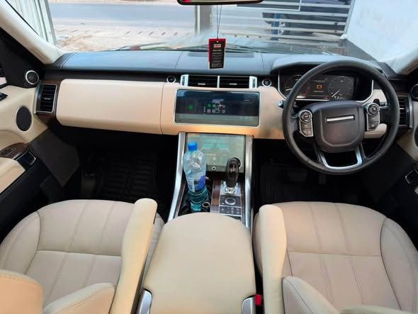 A picture of RANGE ROVER SPORTS ONSALE
