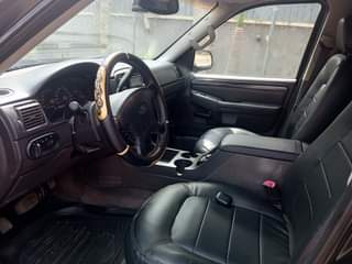 A picture of Nigeria used Ford explorer