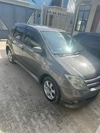 A picture of toyota ist