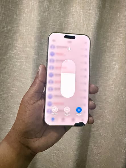 A picture of Iphone16pro max256Gb Bh90