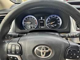 A picture of 2023 December Entry extra clean 2015 xle highlander Location olusosun