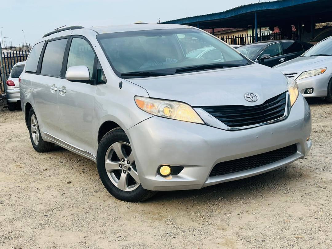 A picture of Car