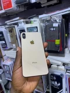 A picture of iPhone xs