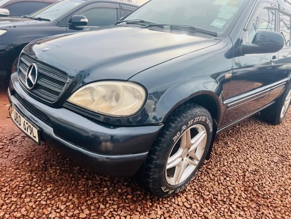 A picture of Mercedes benz