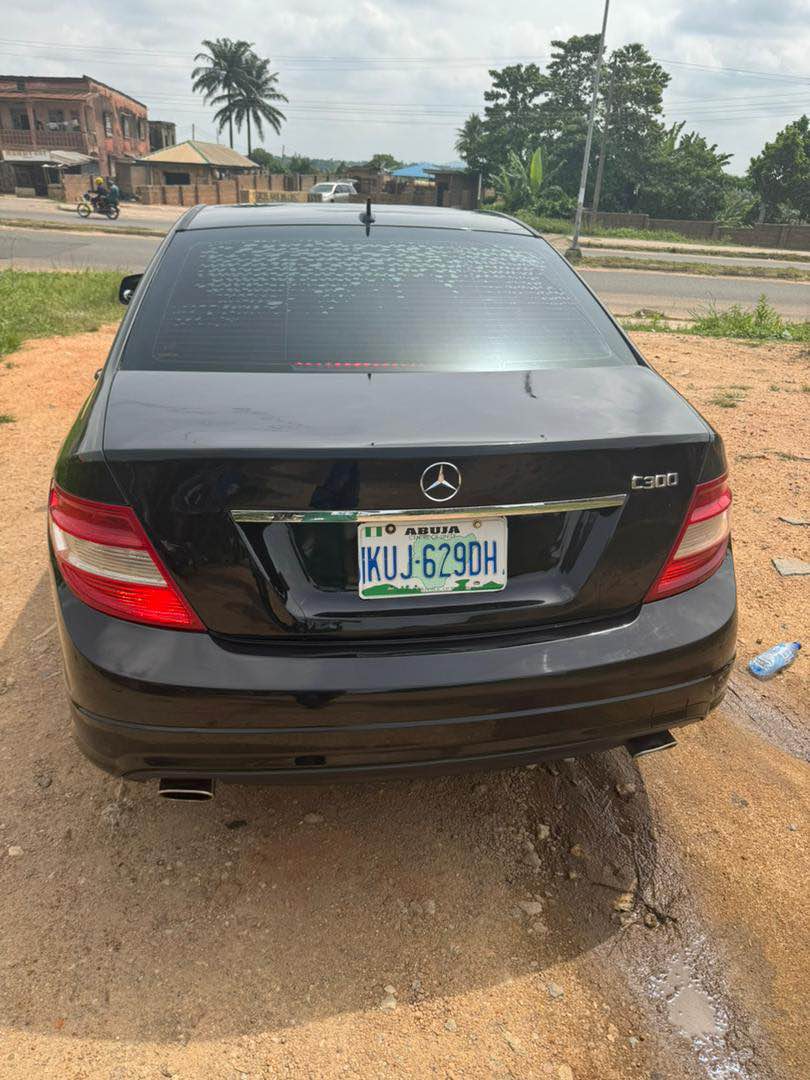 A picture of Mercedes Benz c300