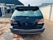 A picture of Lexus RX300 Clean in and out Toks standard Engine gear