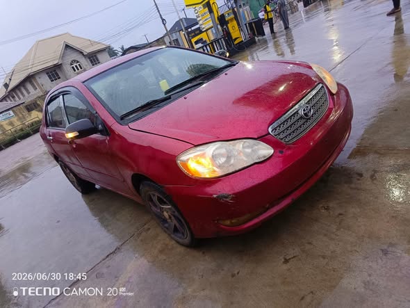 A picture of Toyota Corolla 2004