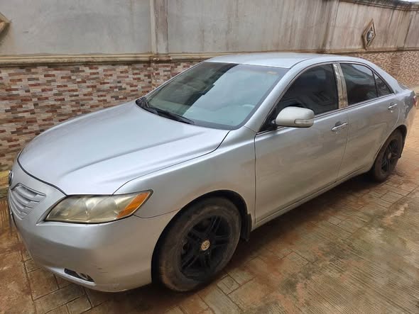 A picture of Toyota Camry 08