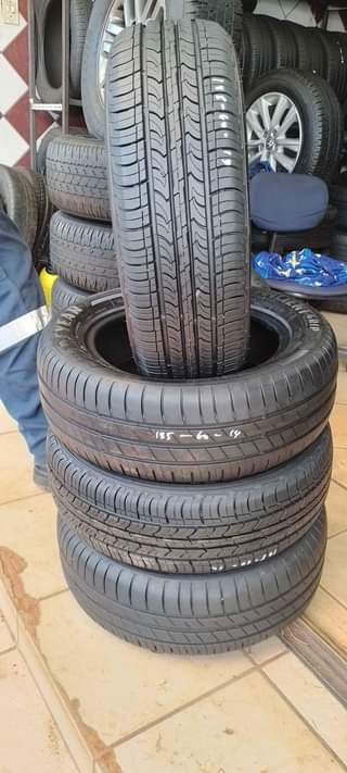 CARS &.