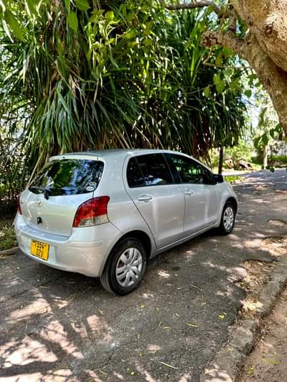 A picture of Toyota vitz new