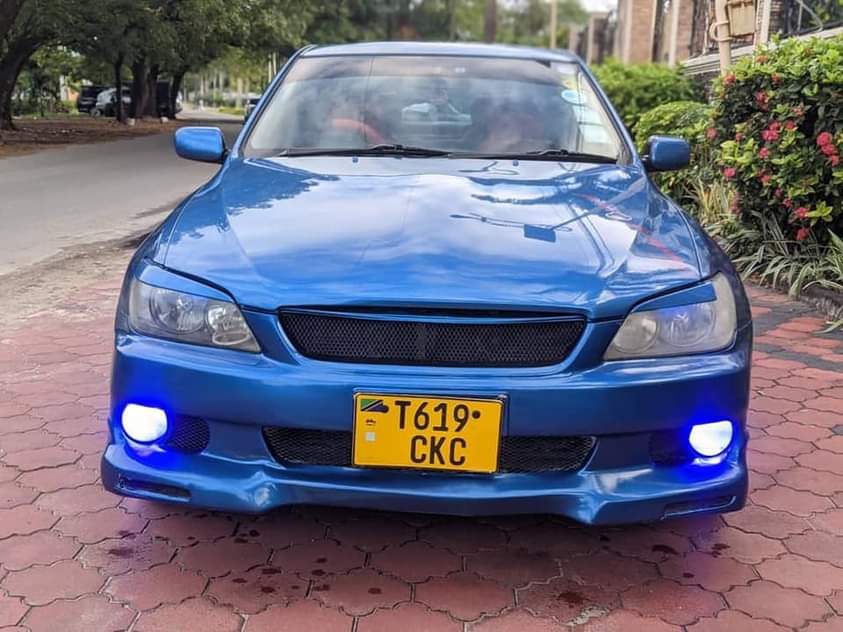 used toyota altezza