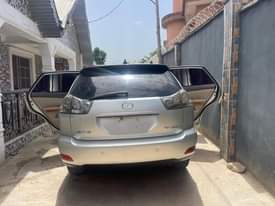 A picture of Toyota Lexus RX 330