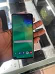 A picture of Samsung s10