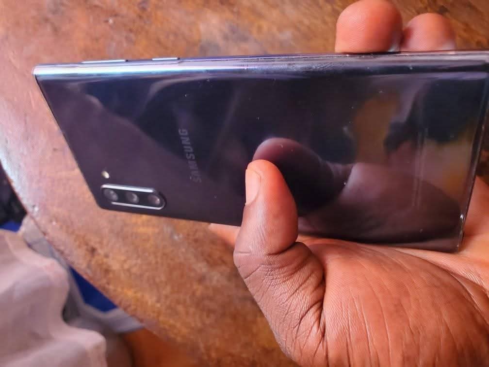 A picture of Samsung galaxy note 10 256GB