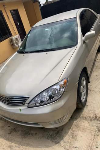 A picture of 2005 Toyota Camry neatly baked on first body pan price