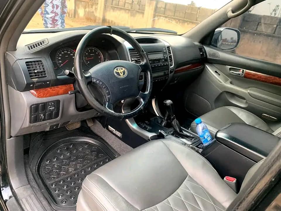 A picture of 2008 Toyota Prado Jeep