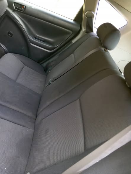 A picture of Pontiac vibe 04