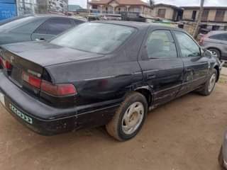 A picture of 2000 Toyota Camry