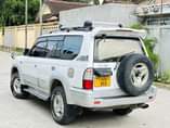 A picture of Prado Tx Cc 2690 Full ac Gari haina kipengele Bei