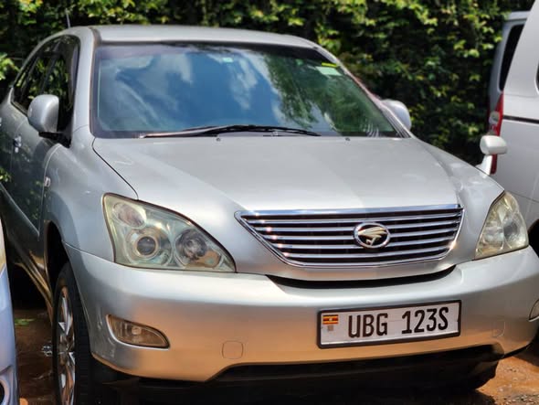 A picture of HARRIER 2008 MODEL 2400CC VVTI
