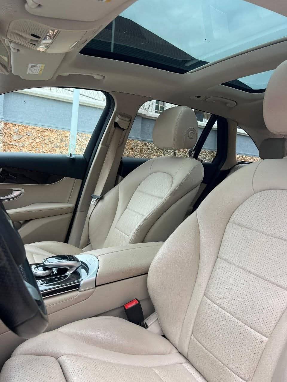 A picture of 2016 Mercedes Benz GLC300 2016
