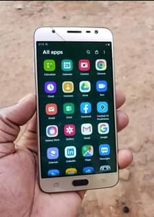 A picture of Samsung galaxy j7pro
