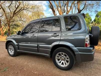 suzuki escudo
