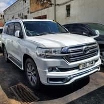 A picture of V8 2014 2018KIT 135M