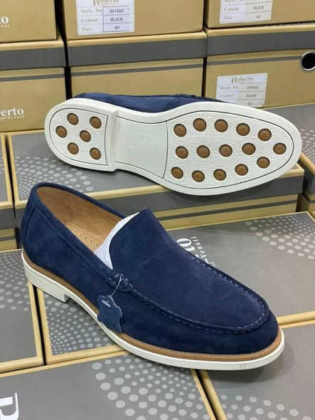 A picture of Casual shoes for men available