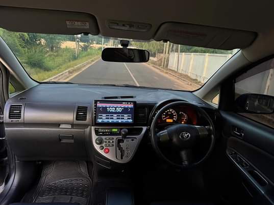 A picture of Toyota Wish